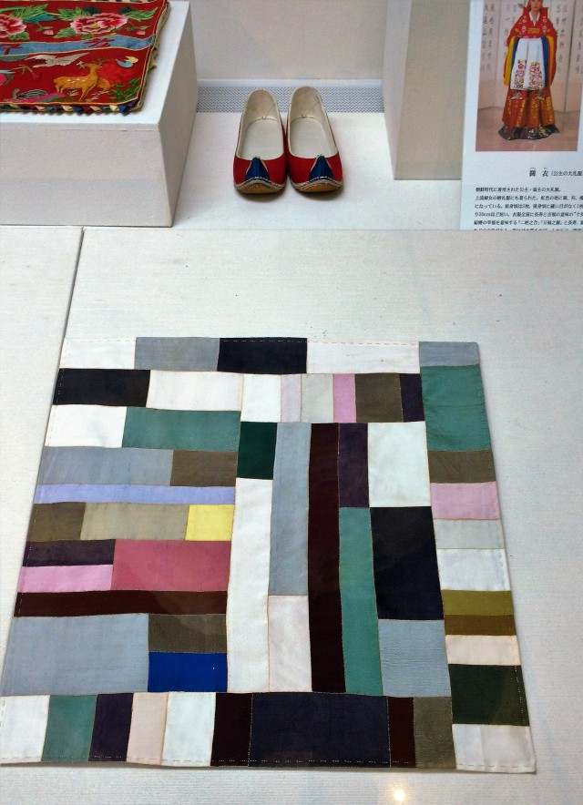 19th Century Ramie covering cloth on display at Chojun Textile and Quilt Art Museum