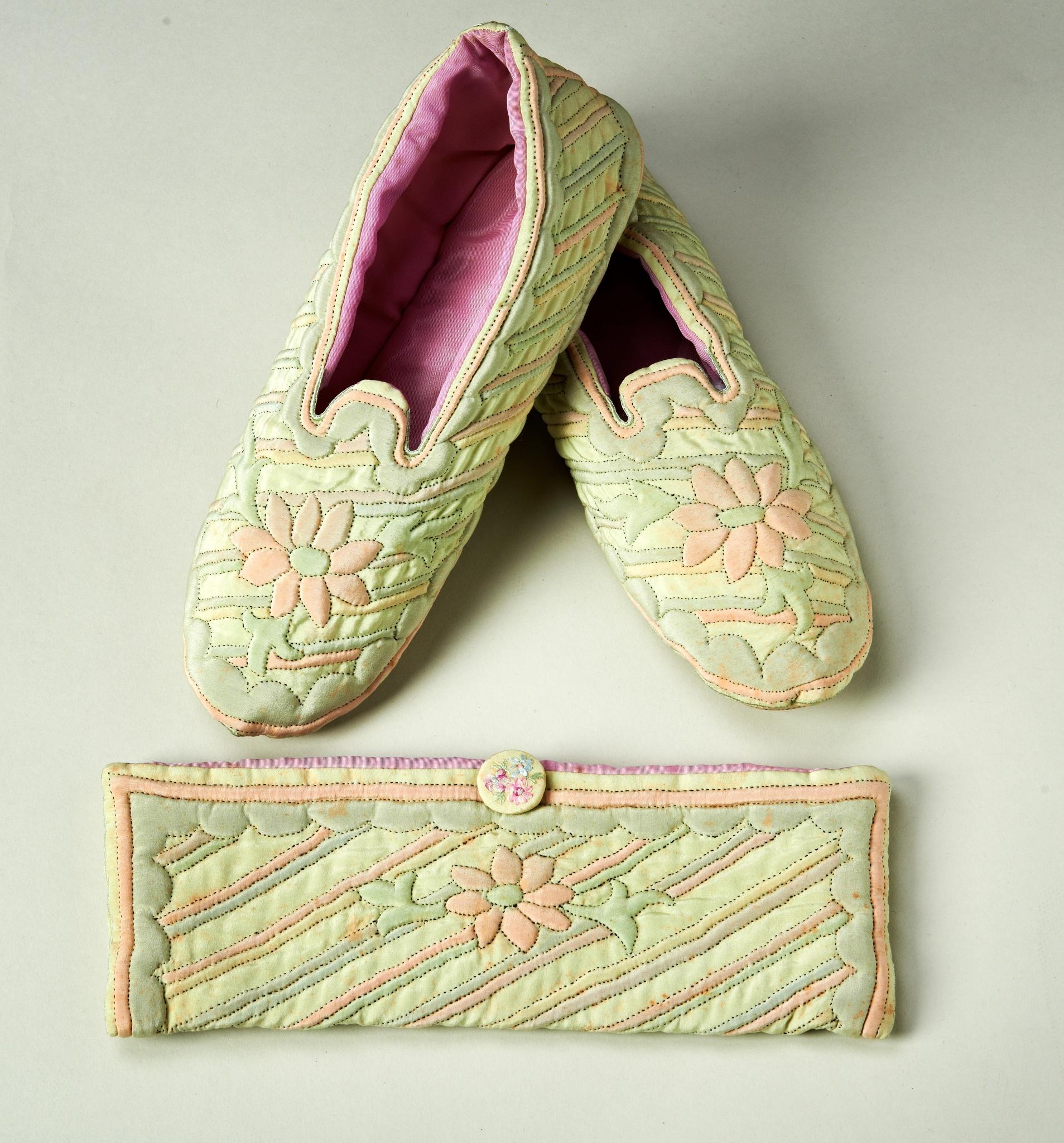 Vintage green quilted slippers and purse with flower pattern and pink lining