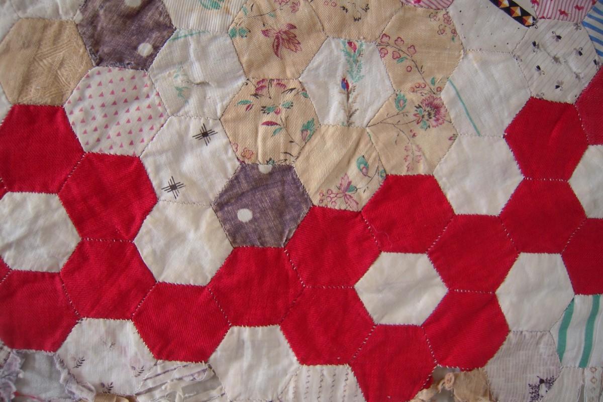 Turkey Red hexagons linked in a circle