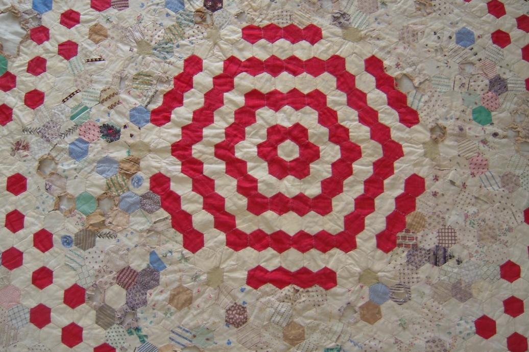 Hexagons coverlet centre