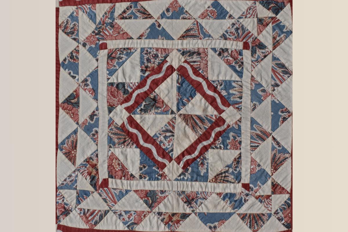 Patchwork panel with triangles in borders