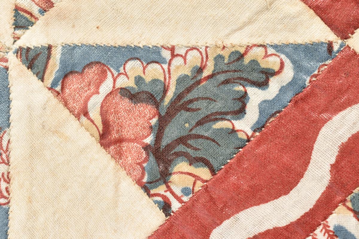 Blue leaf out of alignment with red outline