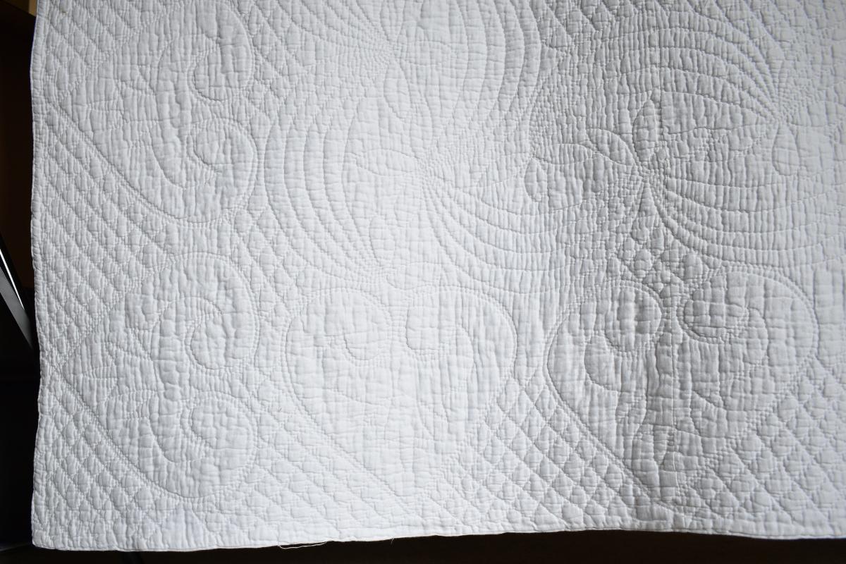 Large hearts on quilt border