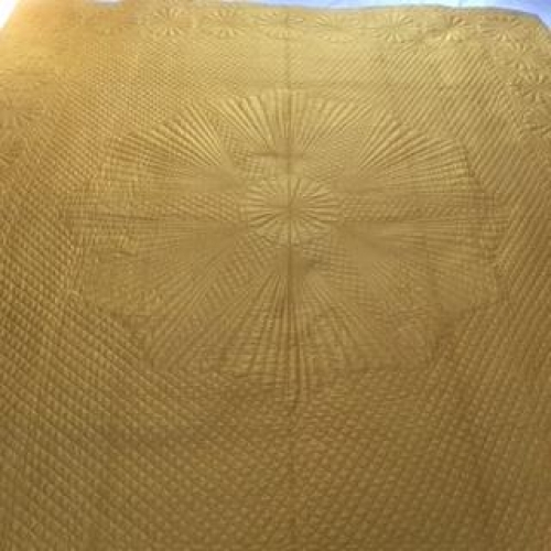 Gold quilt detail