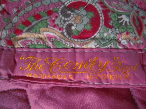 Pink quilt detail of label