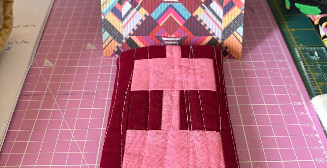 Glasses Case created by Glynne Blaik for the Modern Quilt Group Springtime Swap 2025