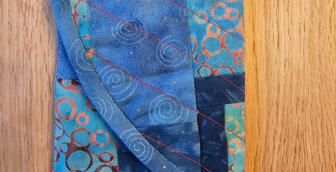 Glasses Case created by Alison Mayall for the Modern Quilt Group Springtime Swap 2025