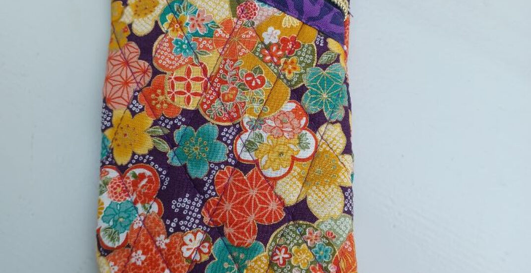 Glasses Case created by Vera Root for the Modern Quilt Group Springtime Swap 2025